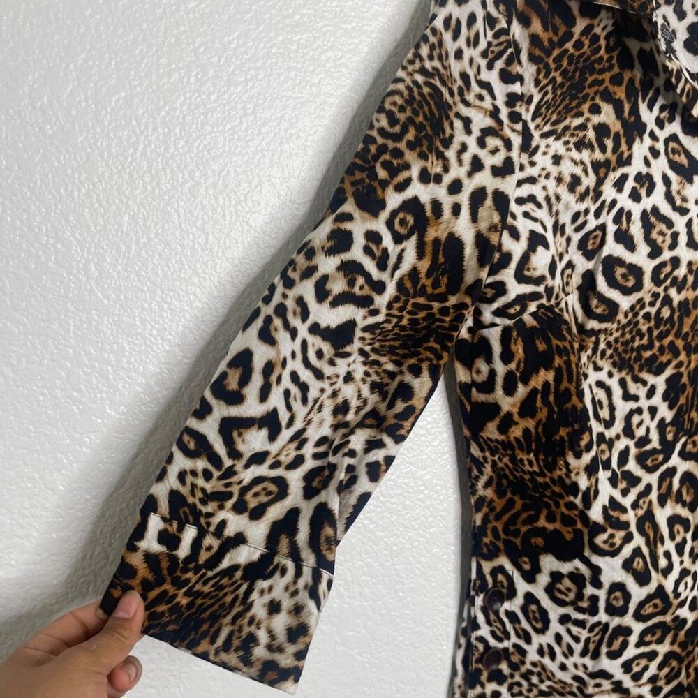 East 5th Womens Top Size XS Animal Print 3/4 Sleeve Button Front Shirt - Picture 9 of 15